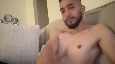 papicubano_guapo23cm online show from December 7, 5:26 am