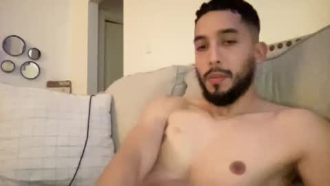 papicubano_guapo23cm online show from February 5, 6:24 am