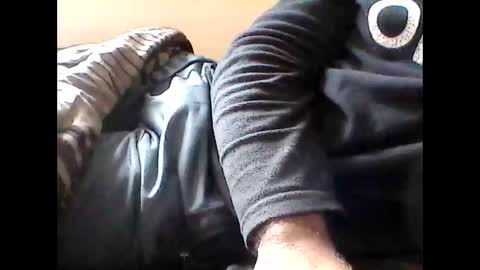 Snapshot of papijj345 chatting on February 18, 12:01 pm papijj345 online show from February 18, 12:01 pm
