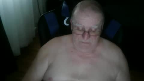 papilly online show from April 18, 10:21 pm