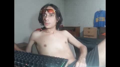 Snapshot of papito20cm chatting on December 20, 4:31 am Lau online show from December 20, 4:31 am