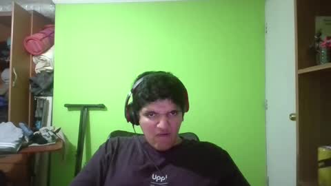 Snapshot of papitowilly999 chatting on February 9, 11:46 pm Papito online show from February 9, 11:46 pm