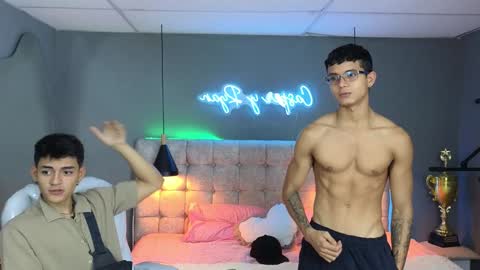 Snapshot of paradise_boy_s chatting on December 6, 12:12 am Ryan And Casper online show from December 6, 12:12 am