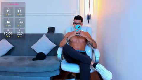 Ryan And Casper online show from November 4, 9:58 pm