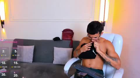 Ryan And Casper online show from April 16, 5:36 pm