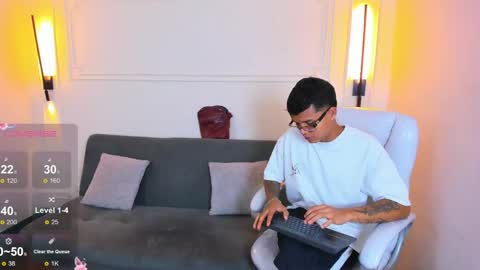 Ryan And Casper online show from April 21, 2:01 pm