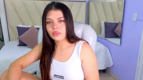 Snapshot of paradise_doll_s chatting on February 28, 8:20 am Amy and my doll online show from February 28, 8:20 am