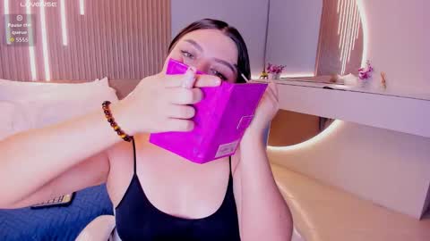 Snapshot of paradise_doll_s chatting on October 12, 3:38 am Amy and my doll online show from October 12, 3:38 am