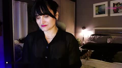 Snapshot of paradisegirl_ chatting on June 28, 9:43 pm My alter ego Betinna Flowers - a tattooed Miss - Are you missing me come in here - online show from June 28, 9:43 pm