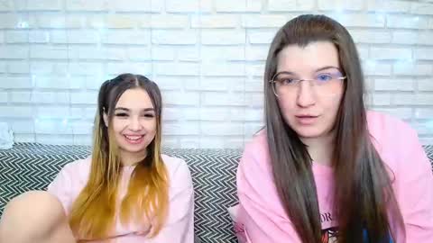 Snapshot of paradisexparadisex chatting on February 6, 8:18 am paradisexparadisex online show from February 6, 8:18 am