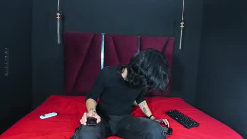 paranoidtemptaion_ online show from February 11, 12:27 pm