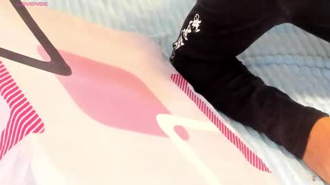 paranoidtemptaion_ online show from September 12, 10:37 am