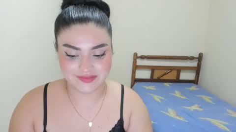 Snapshot of pareja_curiosa19 chatting on May 8, 11:32 pm pareja_curiosa19 online show from May 8, 11:32 pm