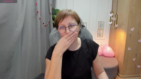 Paris online show from February 18, 7:52 pm