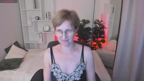 Paris online show from June 7, 4:49 am