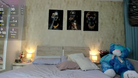 Paris online show from December 12, 5:10 am