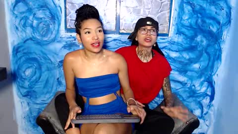 parisandvi online show from February 25, 9:24 pm