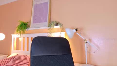 PARIS online show from October 27, 7:40 pm