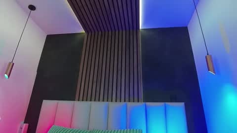 PARIS online show from February 17, 8:48 pm