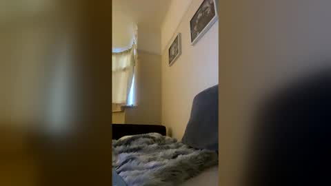 Snapshot of parkertom525 chatting on April 26, 6:49 pm parkertom525 online show from April 26, 6:49 pm