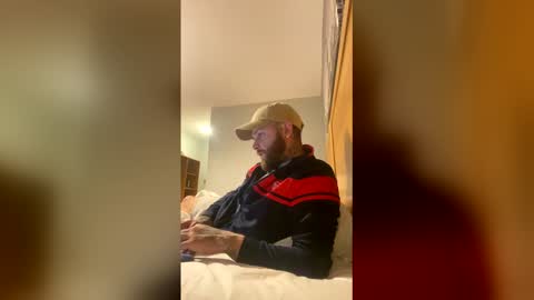 Snapshot of parkertom525 chatting on May 16, 7:34 pm parkertom525 online show from May 16, 7:34 pm
