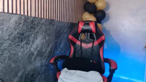 HENRY online show from December 20, 2:35 pm