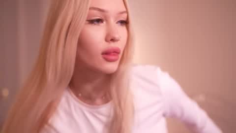 Snapshot of party_4_u chatting on November 22, 12:04 pm Sofi online show from November 22, 12:04 pm