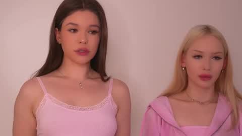 Snapshot of party_4_u chatting on November 23, 2:28 pm Sofi online show from November 23, 2:28 pm