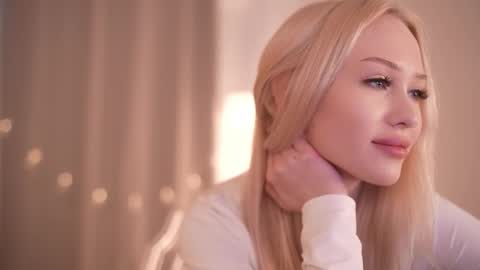 Snapshot of party_4_u chatting on November 24, 12:49 pm Sofi online show from November 24, 12:49 pm