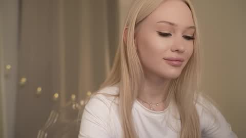 Snapshot of party_4_u chatting on November 26, 12:50 pm Sofi online show from November 26, 12:50 pm