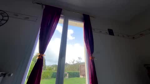 pascalou02 online show from October 5, 12:14 pm