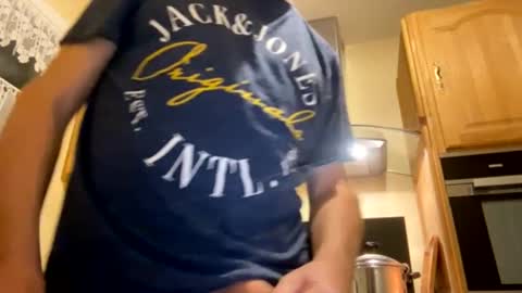 pascalou02 online show from December 16, 6:02 pm