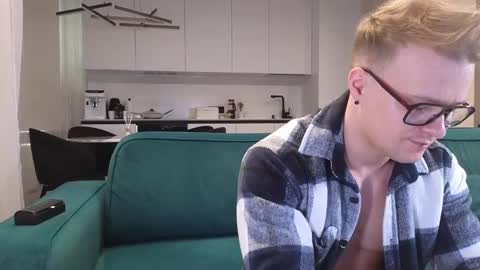 Pashka online show from March 9, 1:15 pm