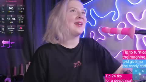 LunaAlan online show from October 20, 1:39 am