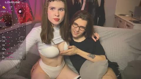 Zoe online show from March 2, 7:45 pm