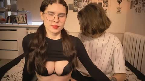 Zoe online show from March 22, 8:40 am