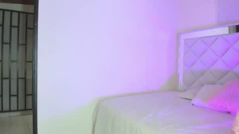 passionfruitx2 online show from April 20, 10:11 pm