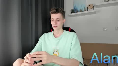 Snapshot of passionprince69 chatting on October 18, 3:35 pm Alan online show from October 18, 3:35 pm