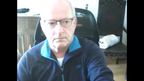 Snapshot of pat5057 chatting on March 18, 10:51 am Master Bates online show from March 18, 10:51 am