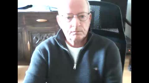 Snapshot of pat5057 chatting on April 1, 9:32 am Master Bates online show from April 1, 9:32 am