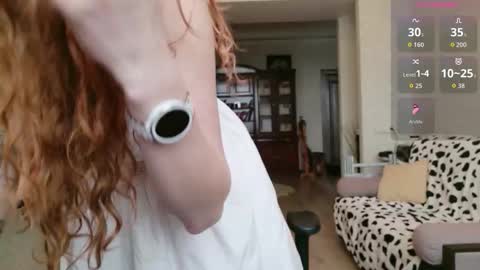 Snapshot of pathos_of_things chatting on February 19, 12:34 pm off - Tuesday and wednesdayfriday online show from February 19, 12:34 pm