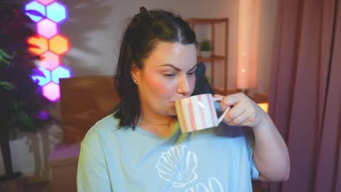 Patricia online show from April 27, 9:02 pm