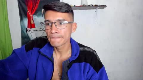 EDUAR Independent model online show from February 1, 11:25 pm