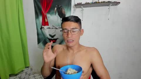 Snapshot of patrick_1_ chatting on May 17, 2:31 am EDUAR Independent model online show from May 17, 2:31 am