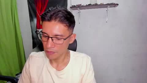 Snapshot of patrick_1_ chatting on July 23, 1:58 am EDUAR Independent model online show from July 23, 1:58 am
