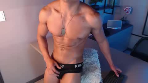 Snapshot of patrick_brown_ chatting on December 11, 6:20 pm Patrick Brown online show from December 11, 6:20 pm