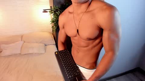 Snapshot of patrick_brown_ chatting on December 13, 12:06 pm Patrick Brown online show from December 13, 12:06 pm