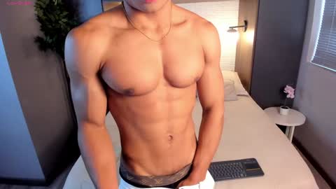 Snapshot of patrick_brown_ chatting on December 15, 12:06 pm Patrick Brown online show from December 15, 12:06 pm