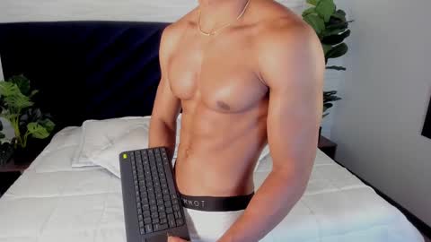 Snapshot of patrick_brown_ chatting on February 13, 11:50 am Patrick Brown online show from February 13, 11:50 am