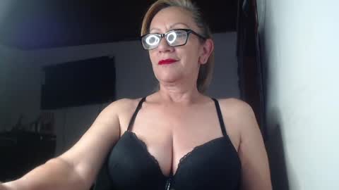 Snapshot of patty_sexy69 chatting on May 23, 11:20 pm Patty online show from May 23, 11:20 pm